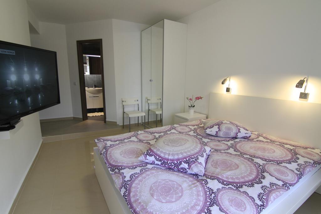 Stay Nexus Galaxy Center София Номер фото
