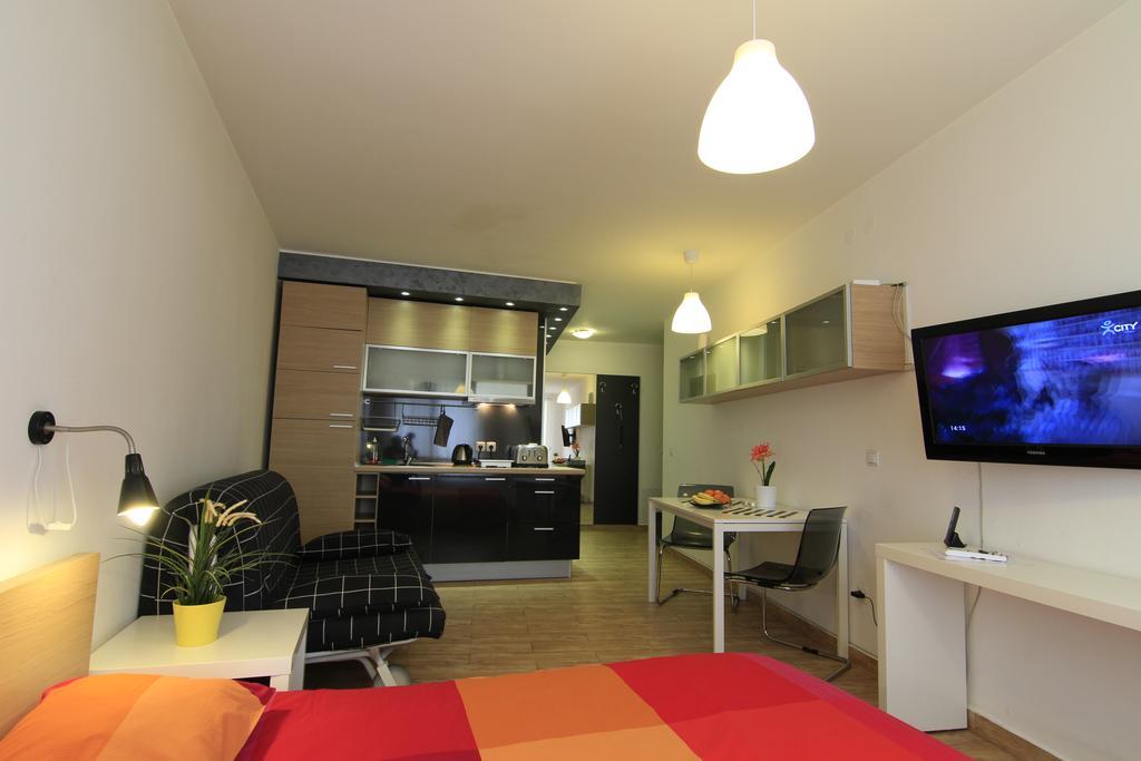 Stay Nexus Galaxy Center София Номер фото