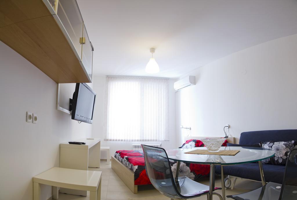 Stay Nexus Galaxy Center София Номер фото